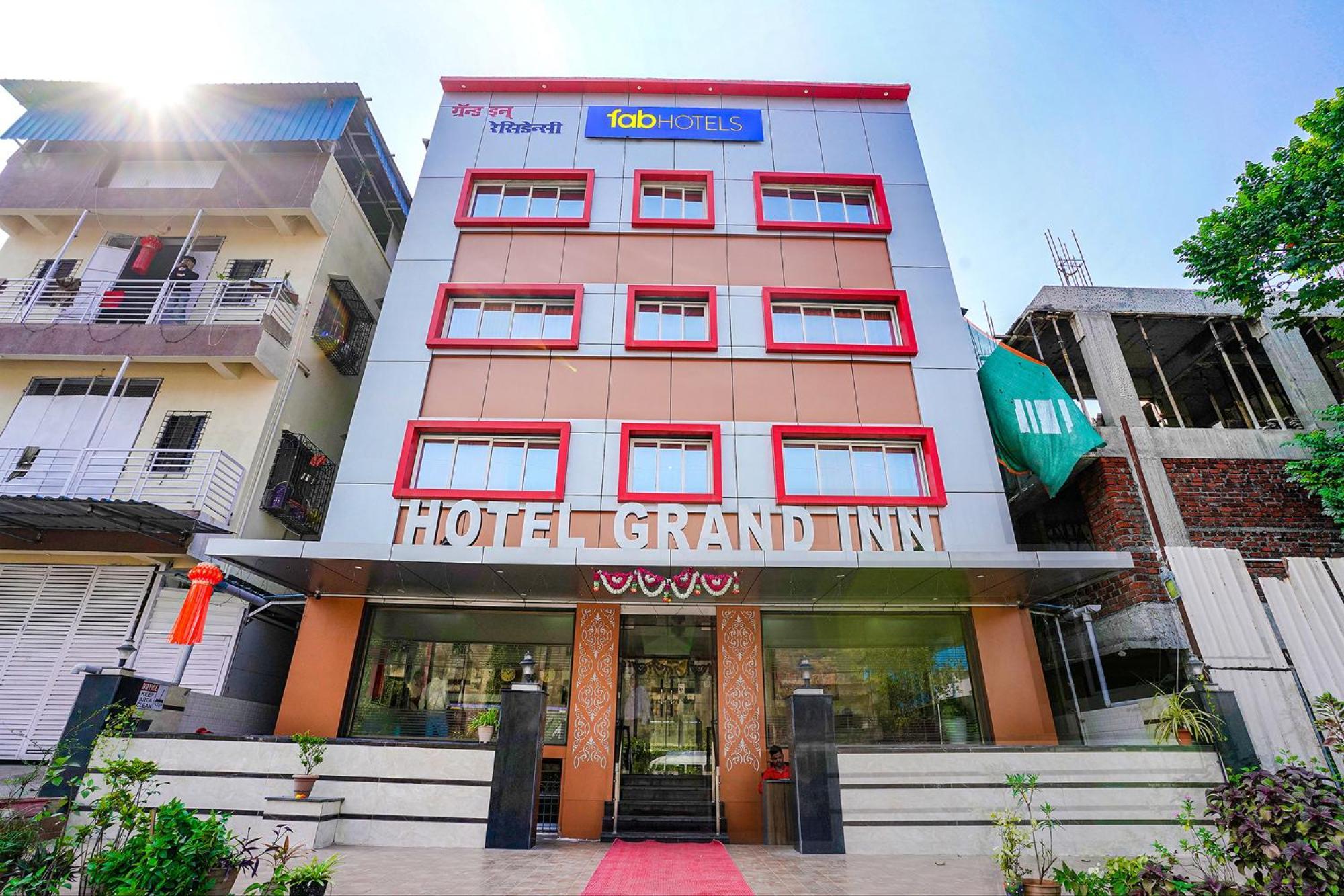Fabhotel Grand Inn I ナビムンバイ エクステリア 写真